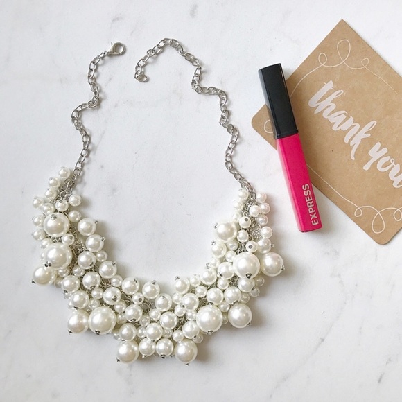 Handmade Fashion Pearl Statement Necklace - Picture 5 of 7